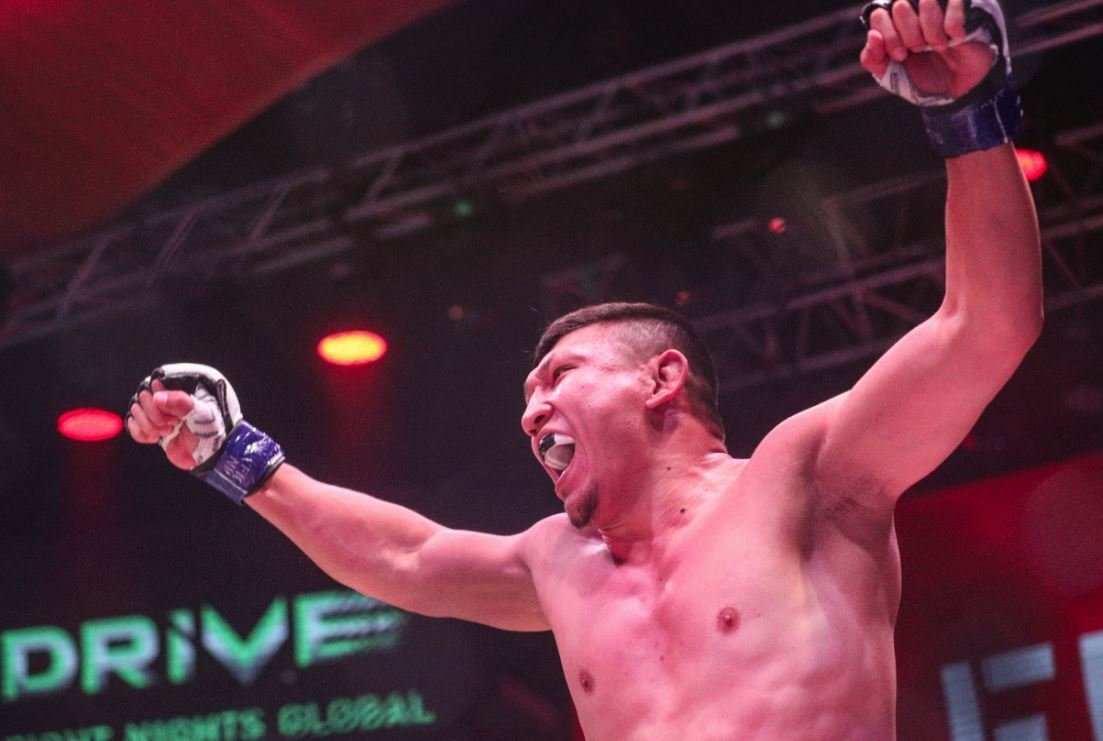 Хамитов выиграл Бойко на турнире АСА 194 в Дубае.